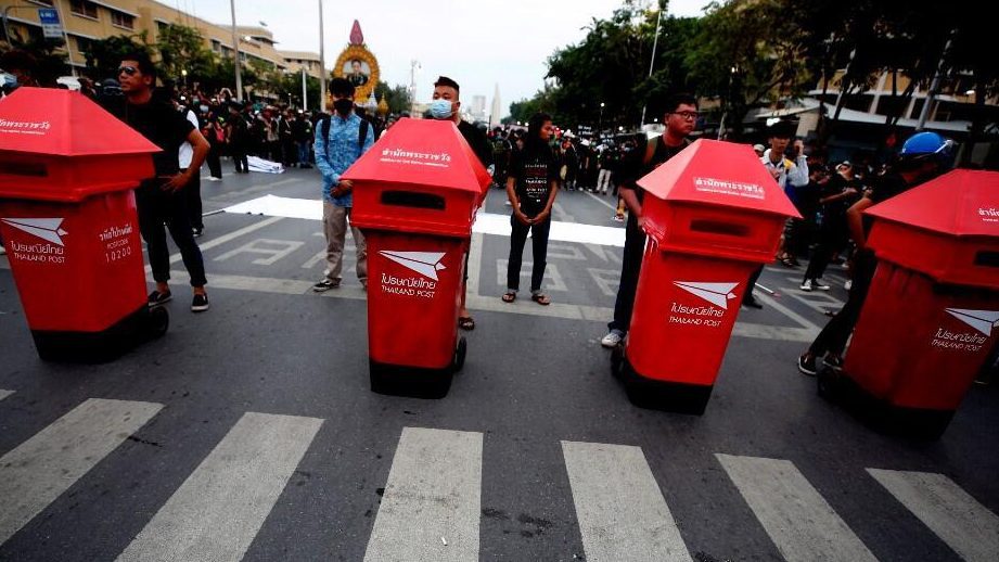 Cómo enviar una carta por correo a otro país de manera efectiva 1 buzon internacional con cartas saliendo